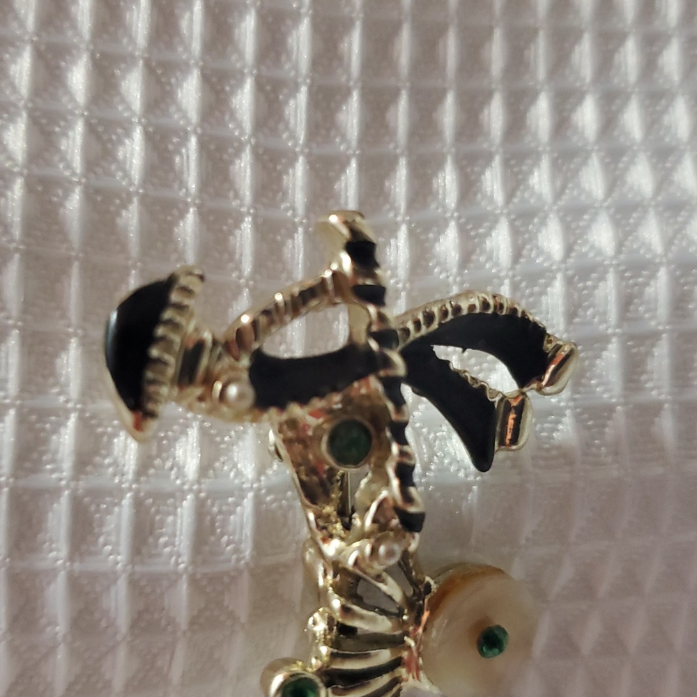 Metal Rickshaw Rhinestone Brooch - Picture 3 of 4